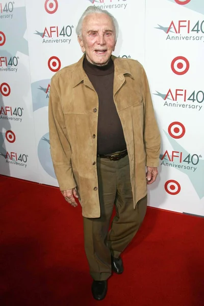 Kirk Douglas alla celebrazione del 40esimo anniversario dell'AFI presentata da Target. Arclight Cinemas, Hollywood, CA. 10-03-07 — Foto Stock