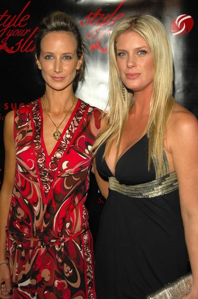 Lady Victoria Hervey and Rachel Hunter at the Slimfast 'Style Your Slim' Party hosted by Rachel Hunter. Boulevard 3, Hollywood, CA. 01-08-08 — 스톡 사진