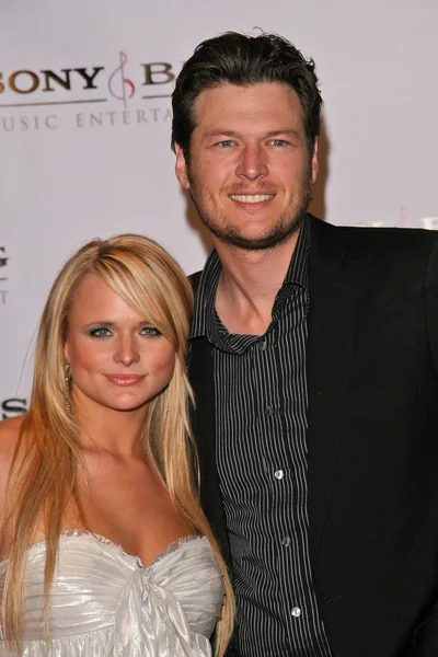 Miranda Lambert and friend — Stockfoto