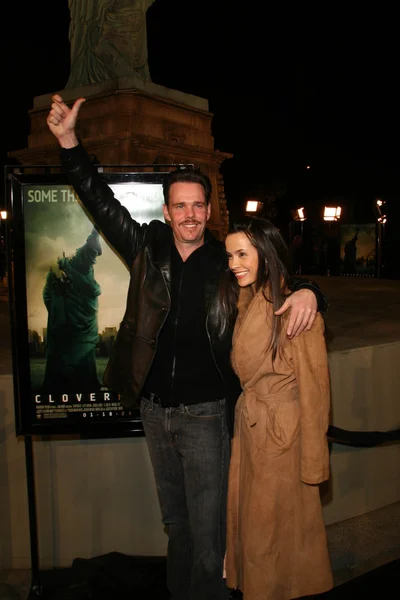 Kevin Dillon and wife Jane — Stock Photo, Image