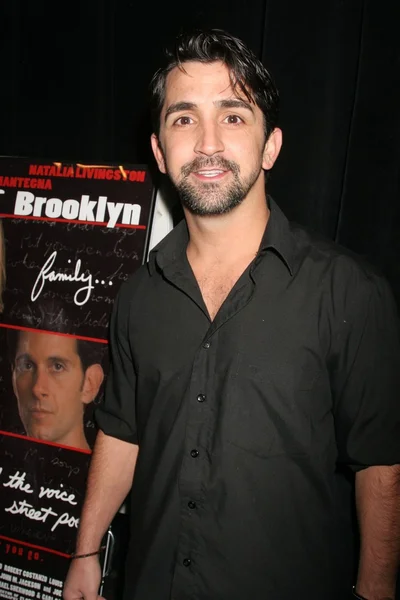 James Madio en el estreno mundial de 'West Of Brooklyn'. Teatro 68, Los Ángeles, CA. 02-19-08 — Foto de Stock