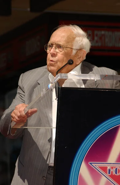 Johnny Grant at the ceremony honoring Jamie Foxx with the 2,347th star on the Hollywood Walk of Fame. Hollywood Boulevard, Hollywood CA. 09-14-07 — Stock Photo, Image