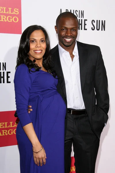 Aonika Laurent and Sean Patrick Thomas — Stock Photo, Image