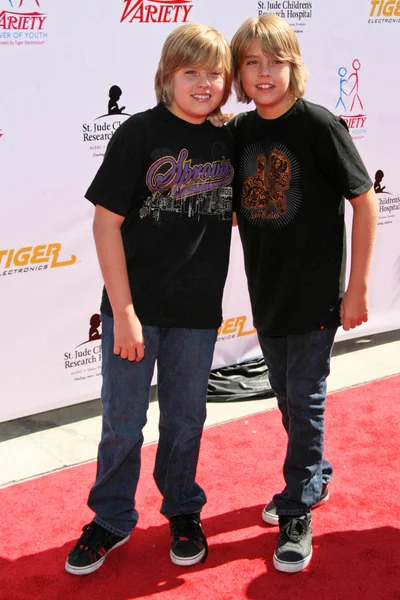 Dylan Sprouse and Cole Sprouse at the 2007 Power of Youth Benefiting St. Jude. The Globe Theatre, Universal City, CA. 10-06-07 — Stok fotoğraf