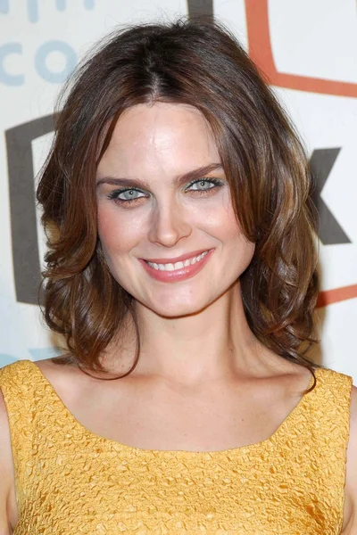 Emily Deschanel at the FOX Fall Eco Casino Party. Area Nightclub, Los Angeles, CA. 09-24-07 — Stock Photo, Image