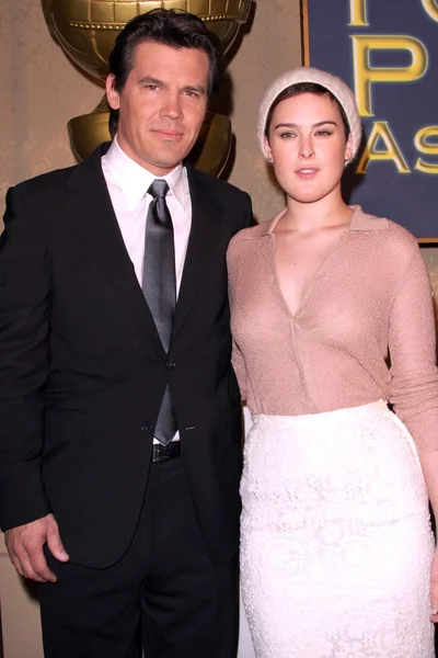 Josh Brolin and Rumer Willis at the press conference to announce that the 2008 Miss Golden Globe is Rumer Willis. The Beverly Hilton Hotel, Beverly Hills, CA. 11-14-07 — 图库照片