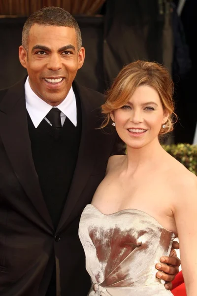 Chris Ivery and Ellen Pompeo — Stock Photo, Image