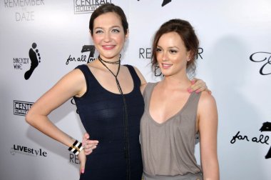 Jess Manafort ve Leighton Meester