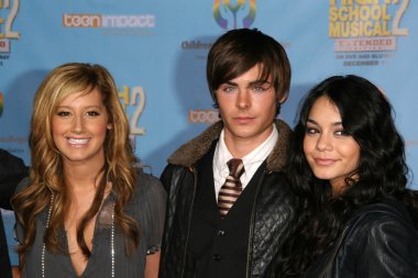 Ashley tisdale, zac efron ve vanessa hudgens ann