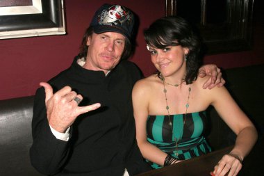 David 'Shark' Fralick ve Darcy Halsey