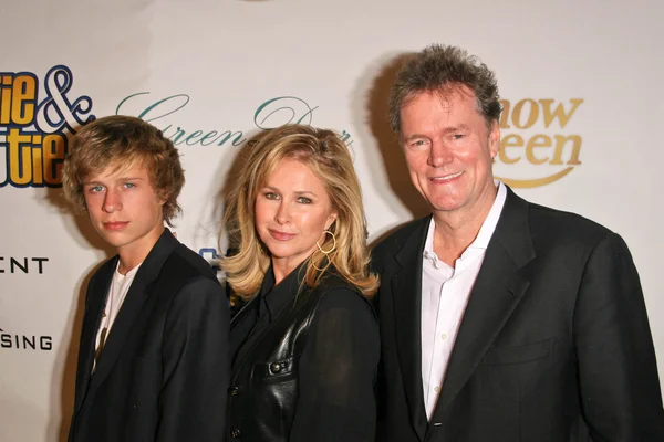Kathy Hilton con Rick Hilton e il figlio Conrad — Foto Stock