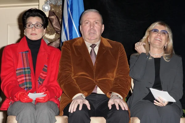 Tina sinatra z frank sinatra Jr i nancy Sinatry — Zdjęcie stockowe