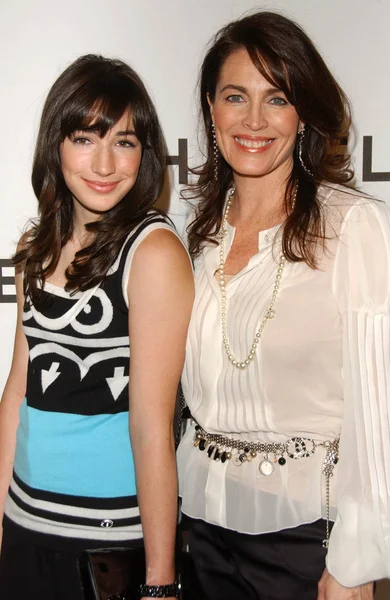 Cynthia Sikes and daughter at the Chanel and P.S. Arts Party. Chanel Beverly Hills Boutique, Beverly Hills, CA. 09-20-07 — Stock Photo, Image