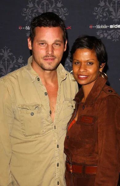 Justin Chambers and wife Keisha at the T-Mobile Sidekick LX Launch Party. Griffith Park, Hollywood, CA. 10-16-07 — Stok fotoğraf