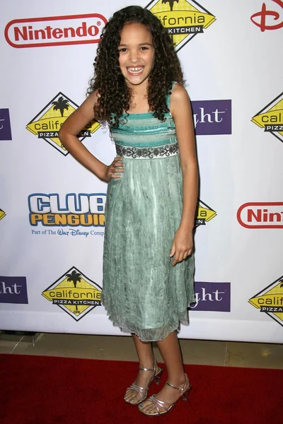 Madison Pettis — Stockfoto