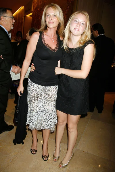 Catherine Oxenberg and India Oxenberg — Zdjęcie stockowe