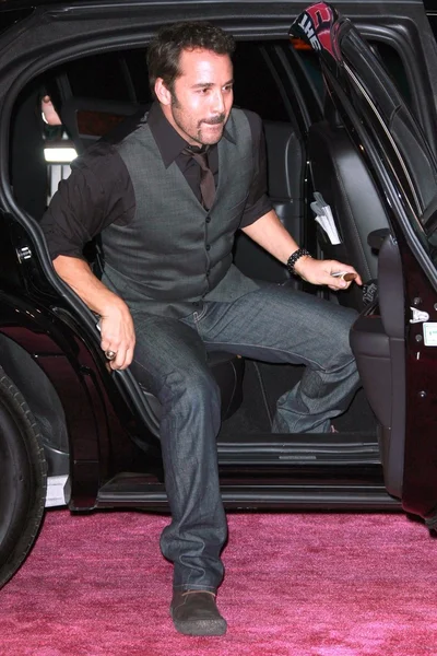 Jeremey Piven arriving at the 2007 Victoria's Secret Fashion Show. Kodak Theatre, Hollywood, CA. 11-15-07 — Stockfoto