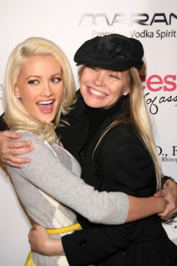 Holly Madison ve Julie Mccullough