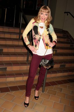 lorielle yeni