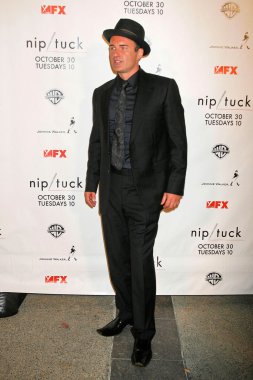 Julian mcmahon, nip tuck sezon 5 premiere taraması. Paramount studios, hollywood, ca. 10 / 20 / 07