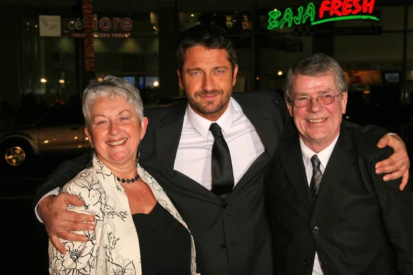 Gerard Butler y sus padres — Foto de Stock