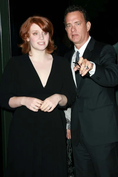 Bryce dallas howard i tom hanks — Zdjęcie stockowe