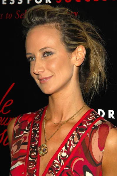 Lady Victoria Hervey at the Slimfast 'Style Your Slim' Party hosted by Rachel Hunter. Boulevard 3, Hollywood, CA. 01-08-08 — Stock Fotó