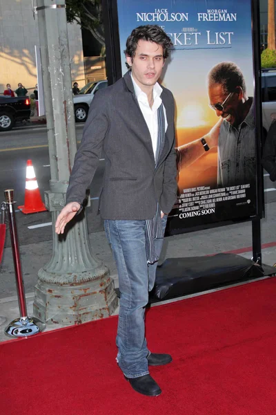 John Mayer op de Los Angeles Premiere van "The Bucket List". Cinerama Dome, Los Angeles, Ca. 12-16-07 — Stockfoto