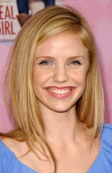 Kelli garner op de première van "lars and the real girl". Academie van motion picture kunsten en Wetenschappen, beverly hills, ca. 10-02-07 — Stockfoto