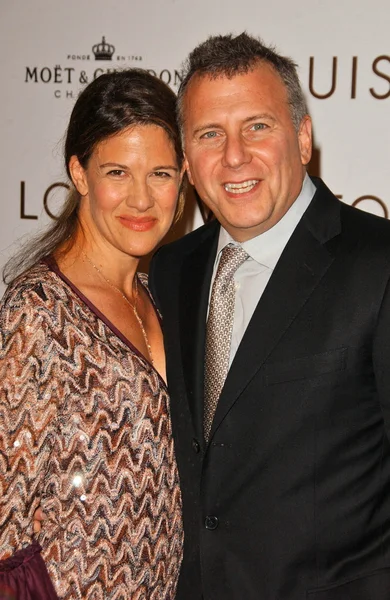 Paul Reiser y su esposa Paula en la inauguración de la Gala de MURAKAMI. MOCA, Los Ángeles, CA. 10-28-07 — Foto de Stock