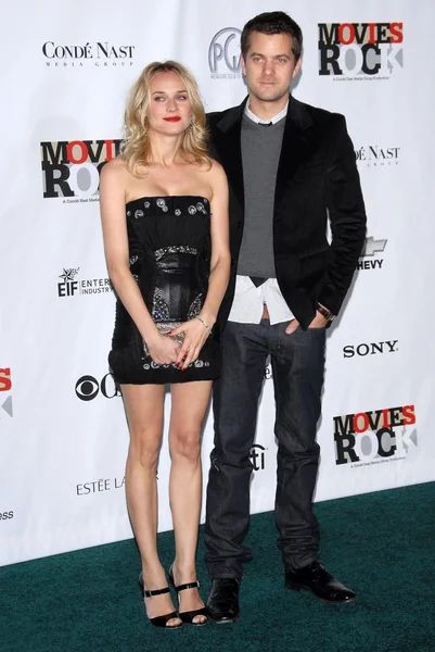 Joshua Jackson y Diane Kruger en 'Movies Rock' A Celebration Of Music In Film, Kodak Theatre, Hollywood, CA. 12-02-07 —  Fotos de Stock