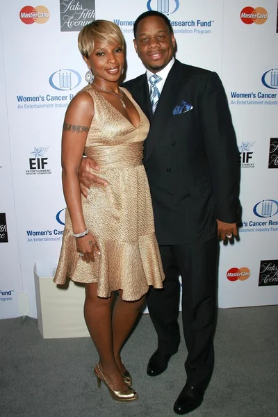 Mary j. blige und kendu isaacs — Stockfoto