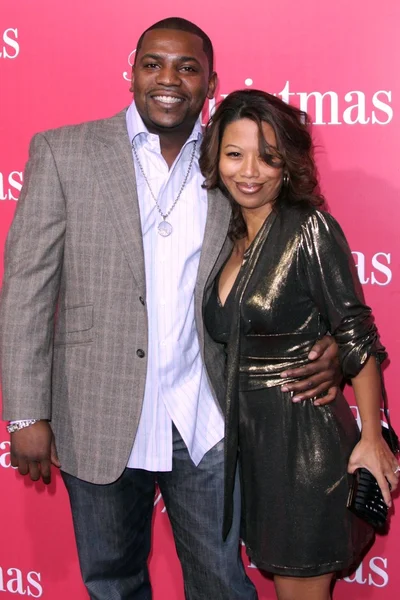 Mekhi Phifer and guest at the world premiere of "This Christmas". Cinerama Dome, Hollywood, CA. 11-12-07 — Stock Photo, Image