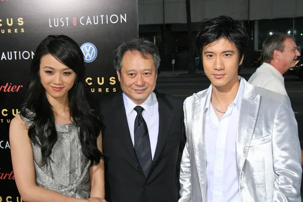 Wei Tang con Ang Lee e Lee-Hom Wang — Foto Stock