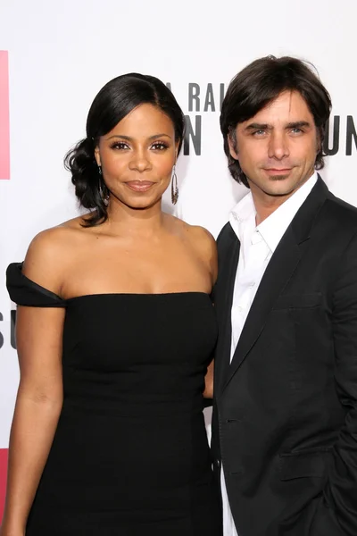 Sanaa Lathan and John Stamos — Stock Photo, Image