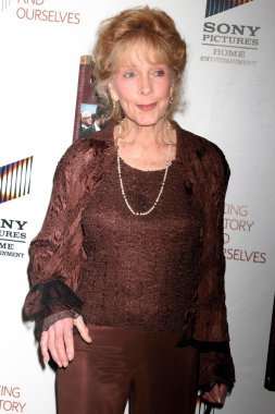 Stella Stevens
