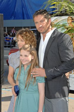 Jodie Foster with Abigail Breslin and Gerard Butler