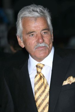 Dennis Farina
