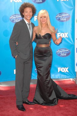 Justin Guarini and Kimberly Caldwell