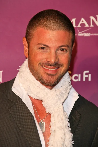 Dennis di angelo bei der premiere von scifi network 's "tin man". cinerama dome, hollywood, ca. 27.11.2007 — Stockfoto