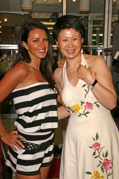 Lana Asanin y Lisa Gao — Foto de Stock