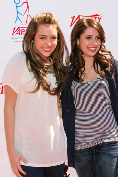 Miley Cyrus and Emma Roberts at the 2007 Power of Youth Benefiting St. Jude. The Globe Theatre, Universal City, CA. 10-06-07 — Stockfoto