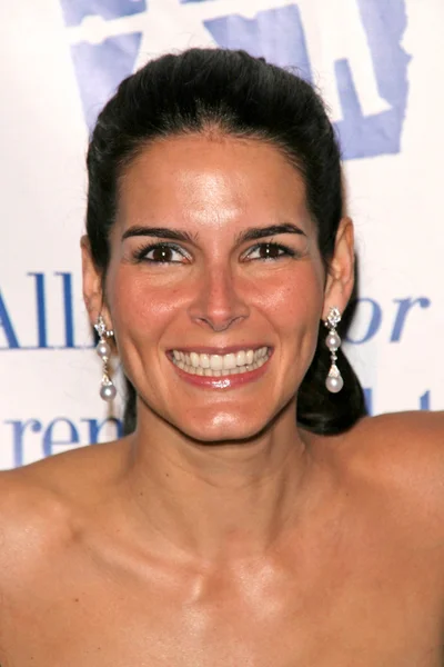 Angie Harmon — Stock Photo, Image