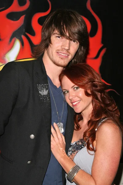J.D. Driskill and Lisa Cash at the premiere screening party for the pilot of "BURN", Sunset Screening Room, Burbank, CA 11-16-07 — стоковое фото