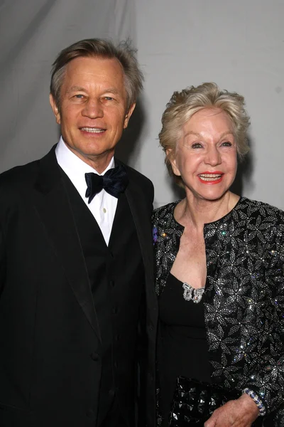 Michael York y su esposa Patricia — Foto de Stock