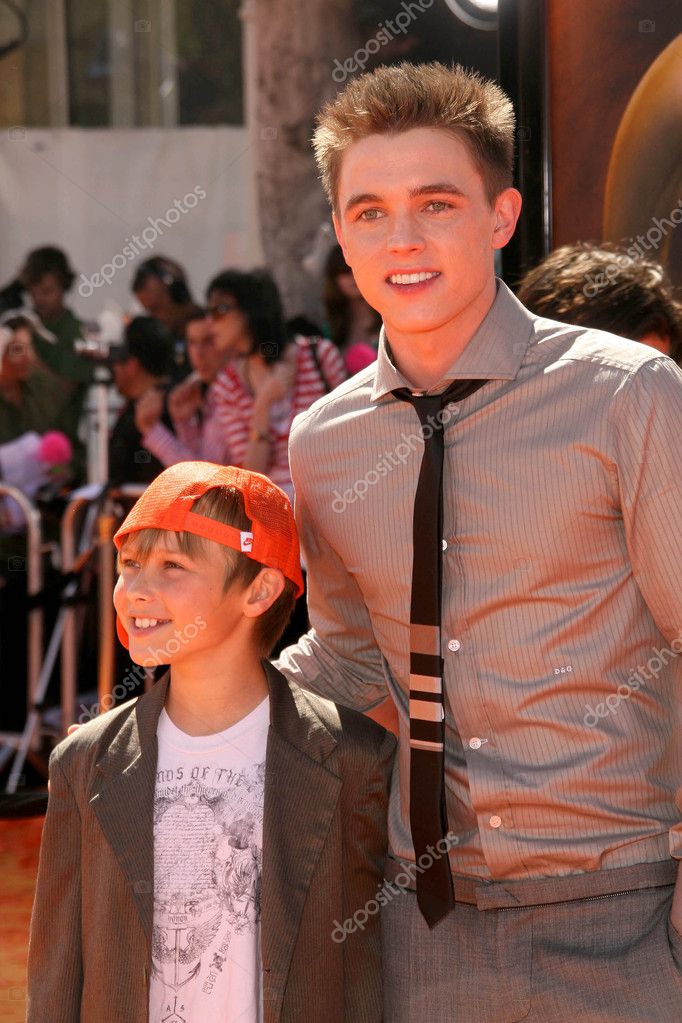 Jesse Mccartney And Brother Timothy Stock Editorial Photo C S Bukley Jesse Mccartney And Brother Timothy Stock Editorial Photo C S Bukley