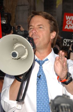 John edwards, Amerika grev çizgisini nbc studios önünde Yazarlar Birliği. Burbank, ca. 11-16-07