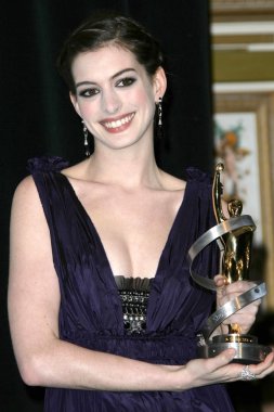 Anne Hathaway