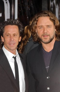 Brian grazer ve russell crowe, ABD'li gangster bir sanayi tarama. Arclight hollywood, hollywood, ca. 10 / 29 / 07