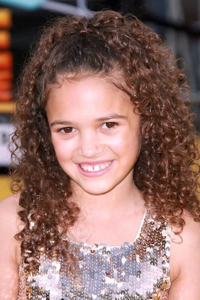 Madison Pettis, "Bee Movie"nin Los Angeles galasında. Mann Köyü Tiyatrosu, Westwood, Ca. 10-28-07 — Stok fotoğraf